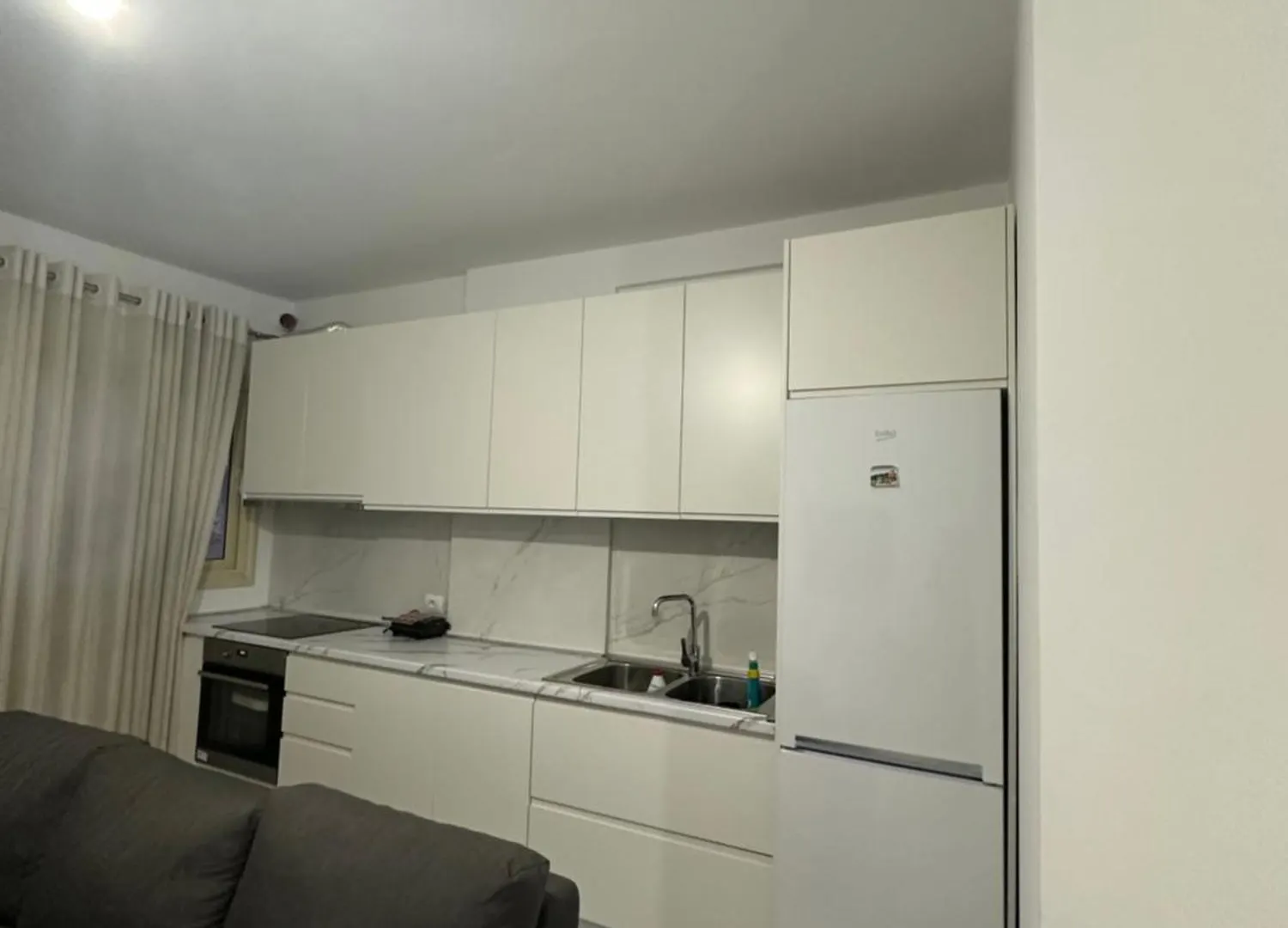 Vlora Apartament 0*, Vlorë Albania